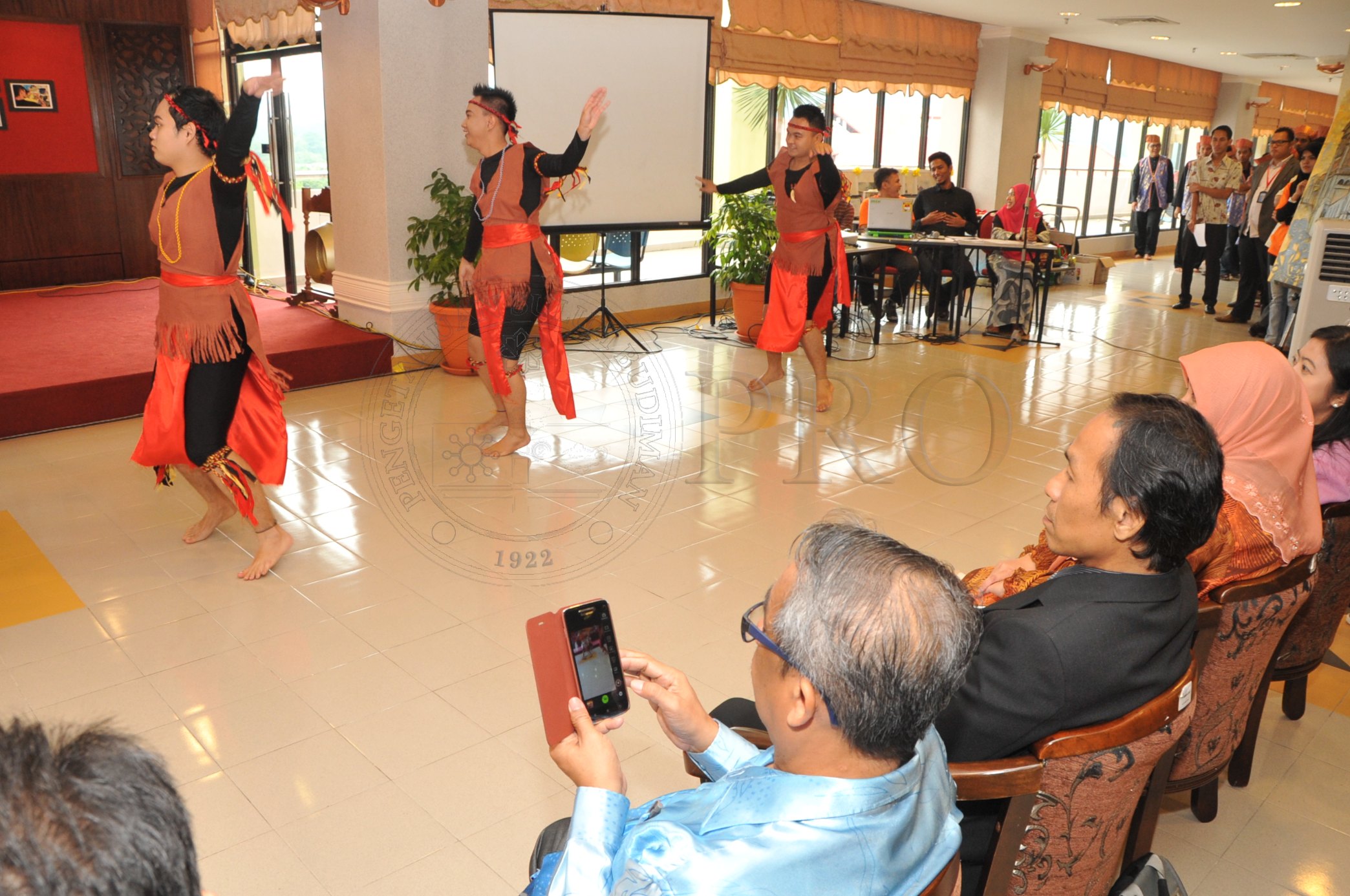 PRO 14 45 THAKSIN PRO 5764